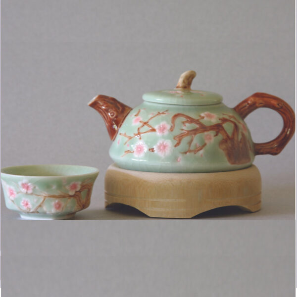 Porcelain Plum Teapot & 4 Cups